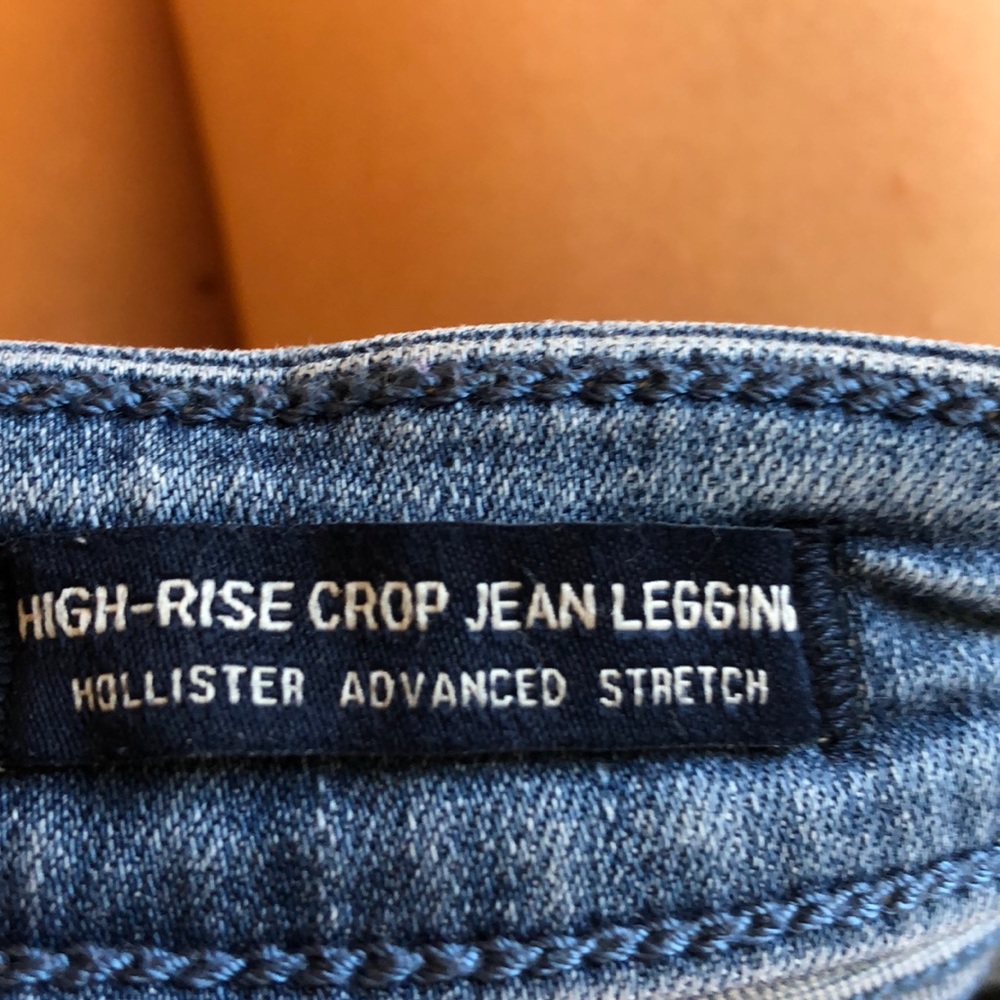 hollister jeans - Picture 3 of 3